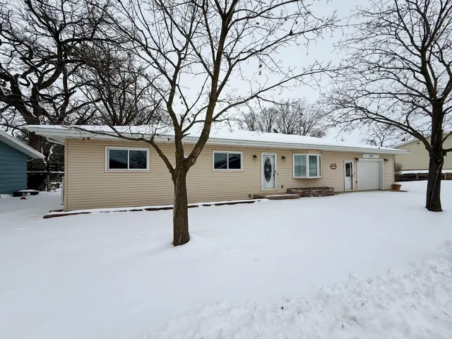 $296,900 | 305 East Crocker Street, Fox Lake, WI 53933