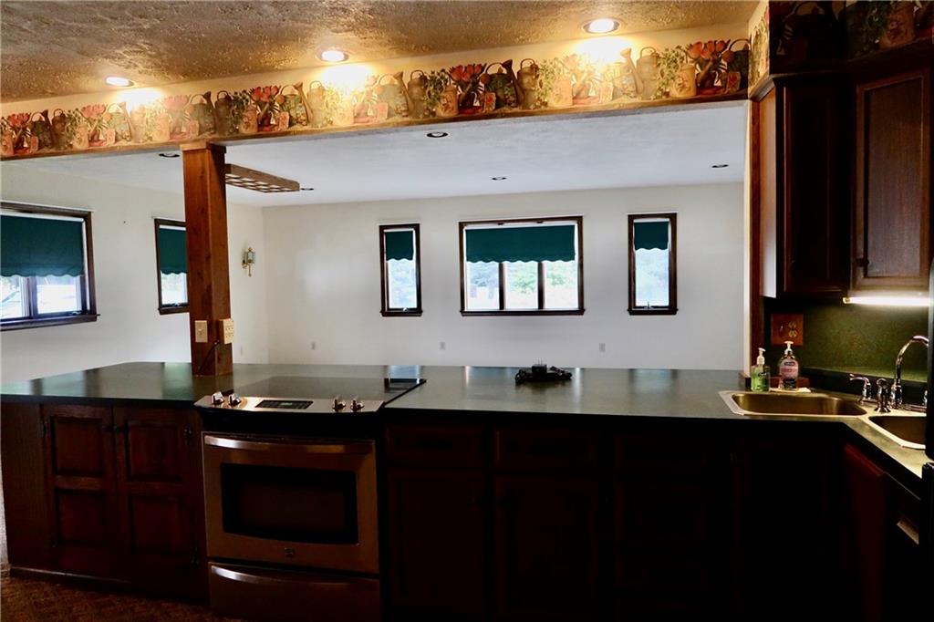 529 Old Fredonia Road Mercer, PA 16137 - Photo 9 of 37 Gallery Image 9