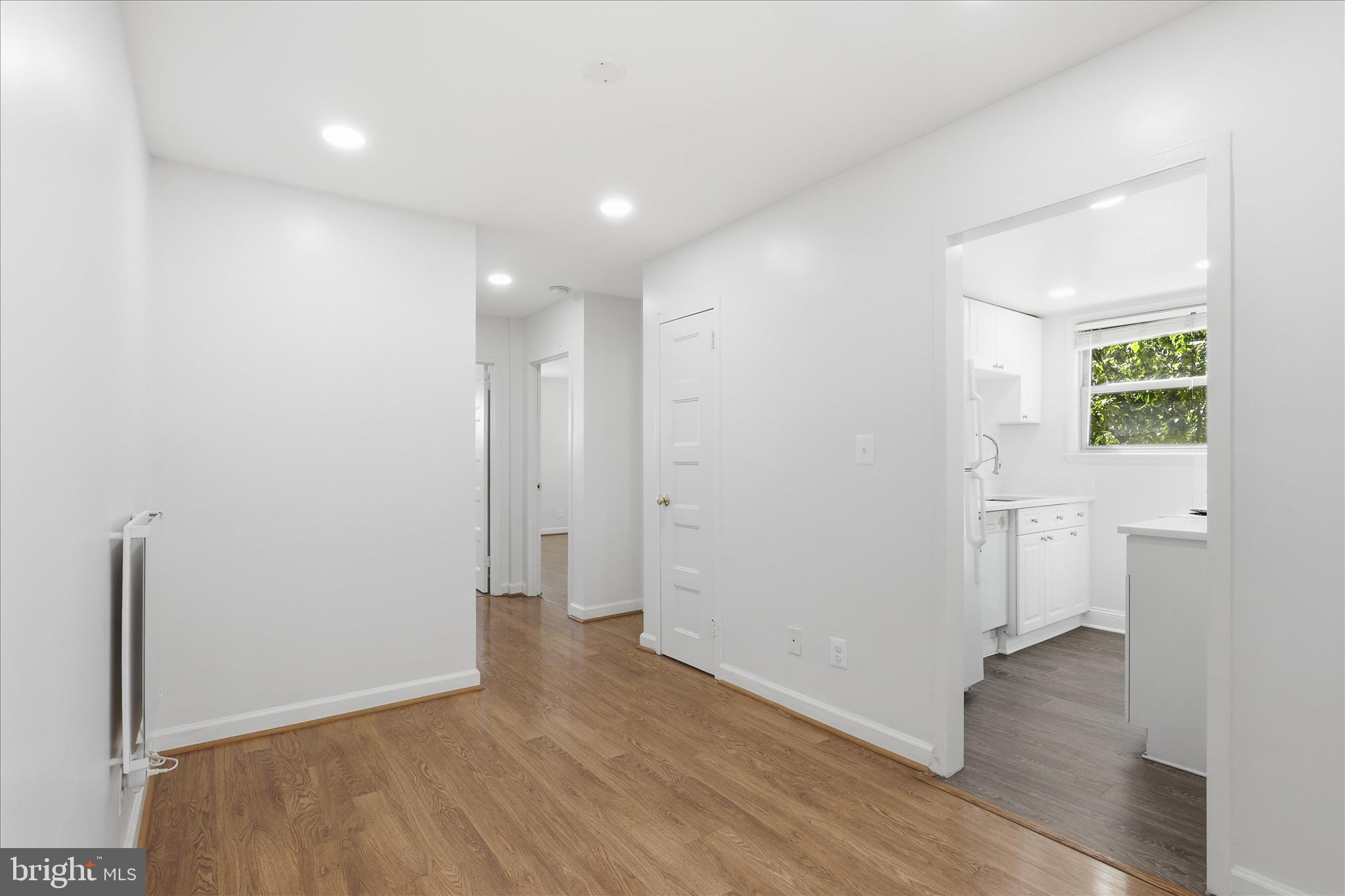 4635 20th Road North, Unit 6 Arlington, VA 22207 - Photo 8 of 22 Dining Area