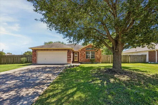 $219,990 | 101 Willow Court, Navasota, TX 77868