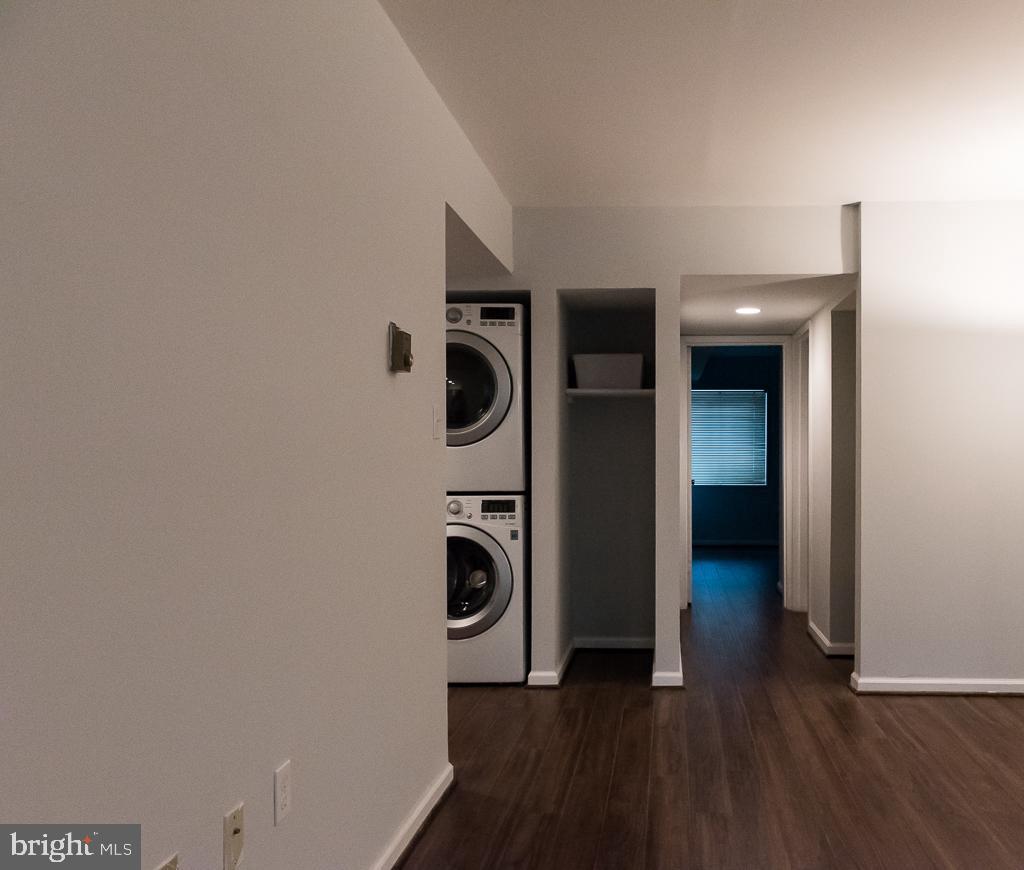 1409 Northgate Square, Unit 1A Reston, VA 20190 - Photo 18 of 19 Interior View