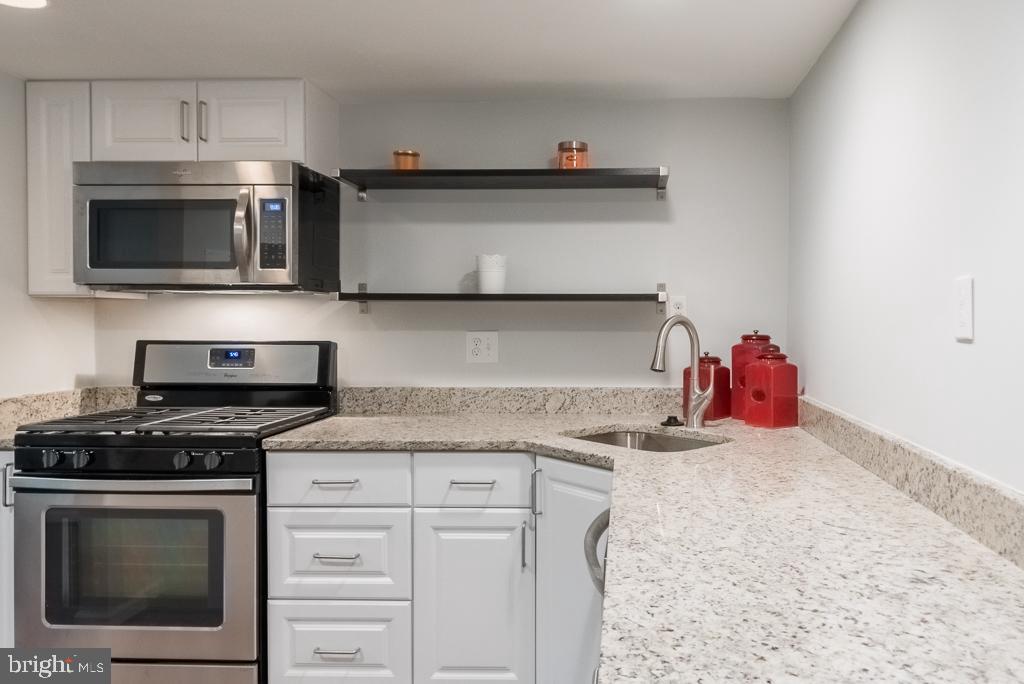 1409 Northgate Square, Unit 1A Reston, VA 20190 - Photo 4 of 19 Kitchen