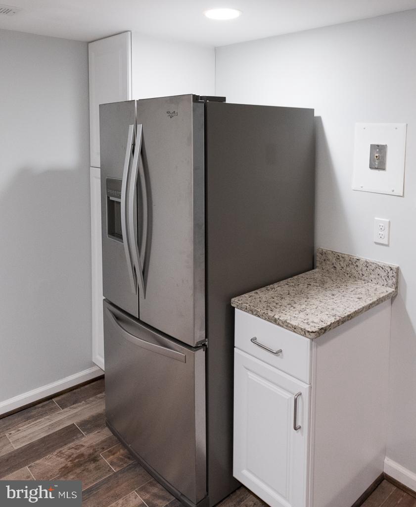1409 Northgate Square, Unit 1A Reston, VA 20190 - Photo 6 of 19 Kitchen