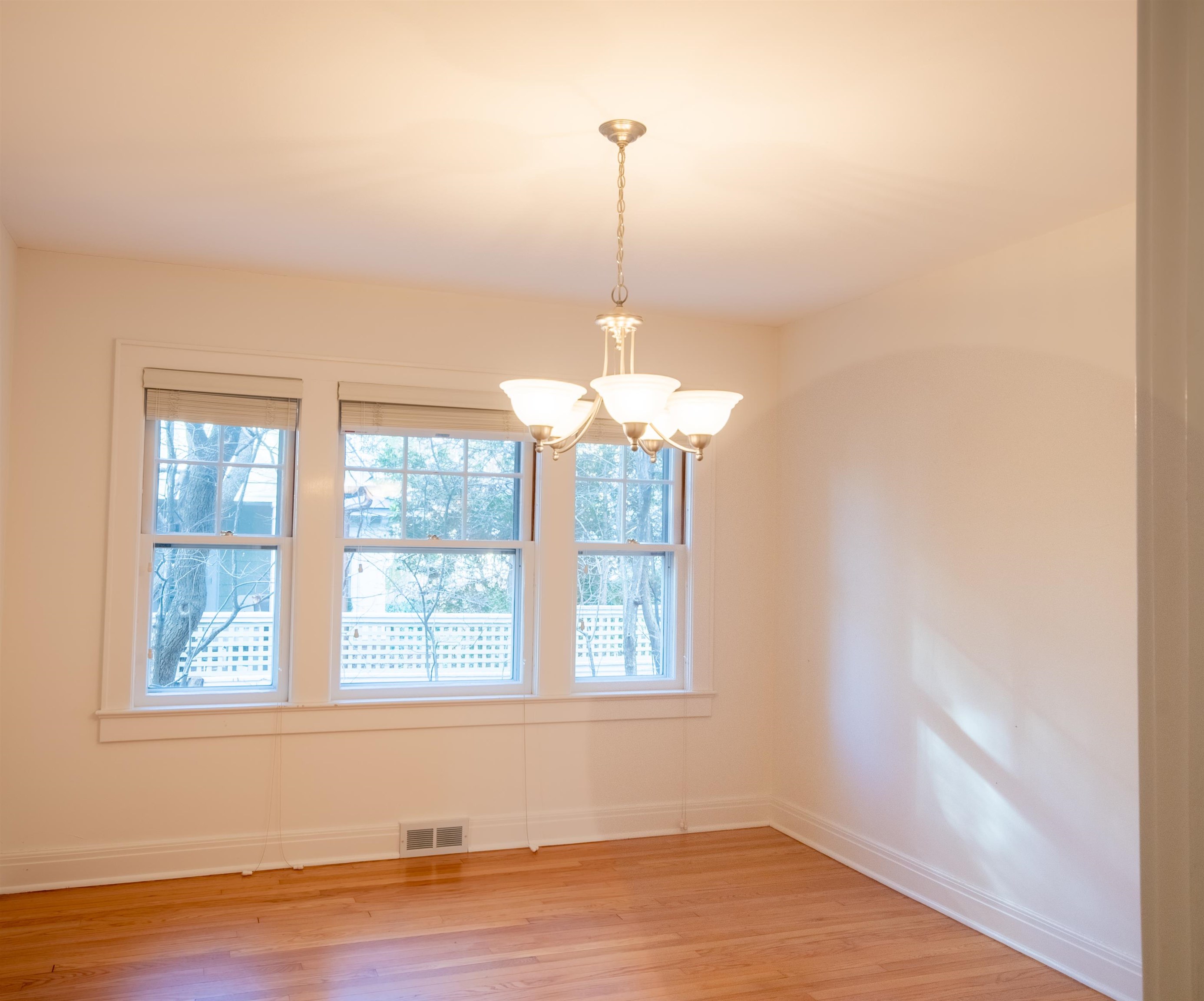 128 Summit Street Burlington, VT 05401 - Photo 11 of 37 Gallery Image 11
