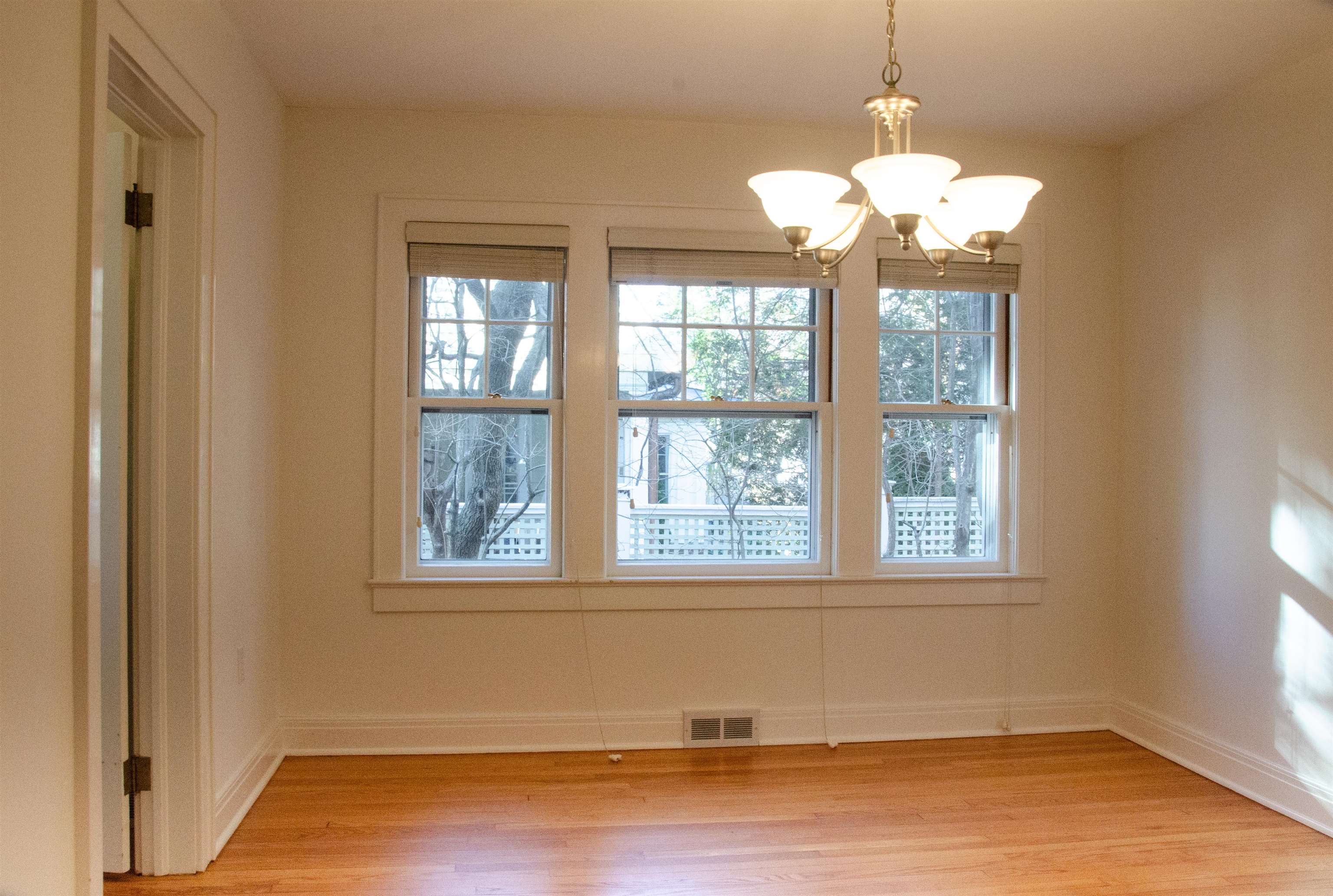 128 Summit Street Burlington, VT 05401 - Photo 12 of 37 Gallery Image 12