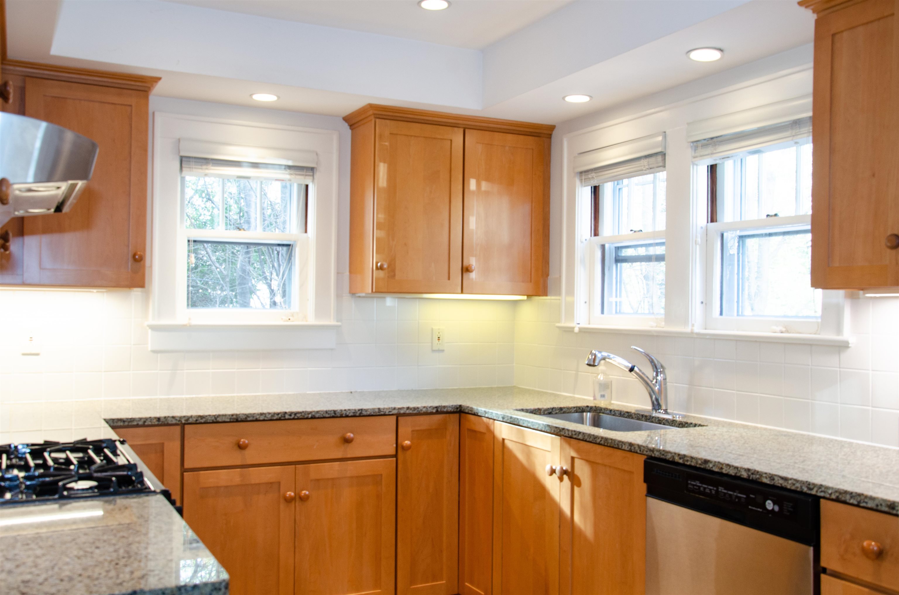 128 Summit Street Burlington, VT 05401 - Photo 14 of 37 Gallery Image 14