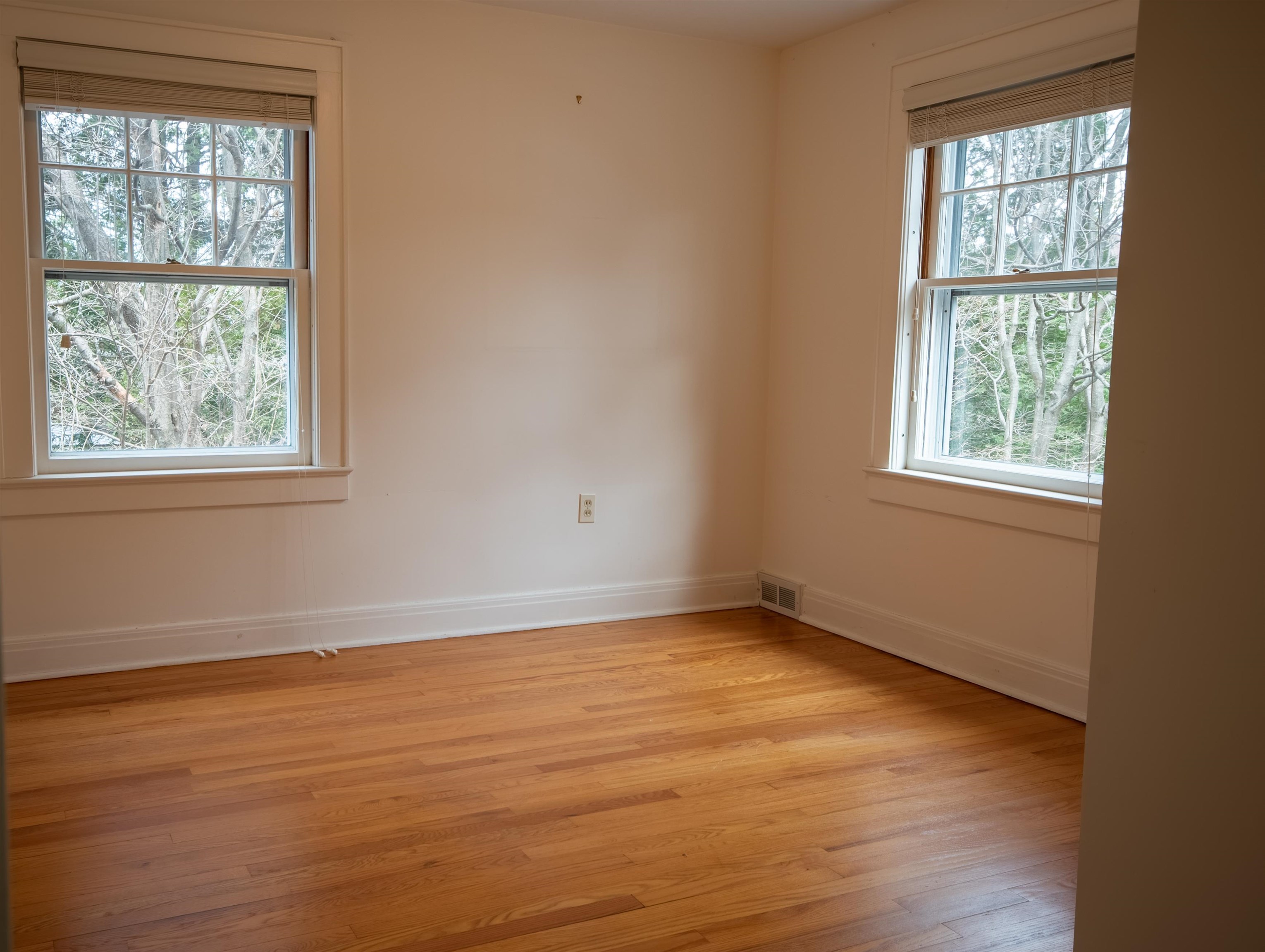 128 Summit Street Burlington, VT 05401 - Photo 24 of 37 Gallery Image 24
