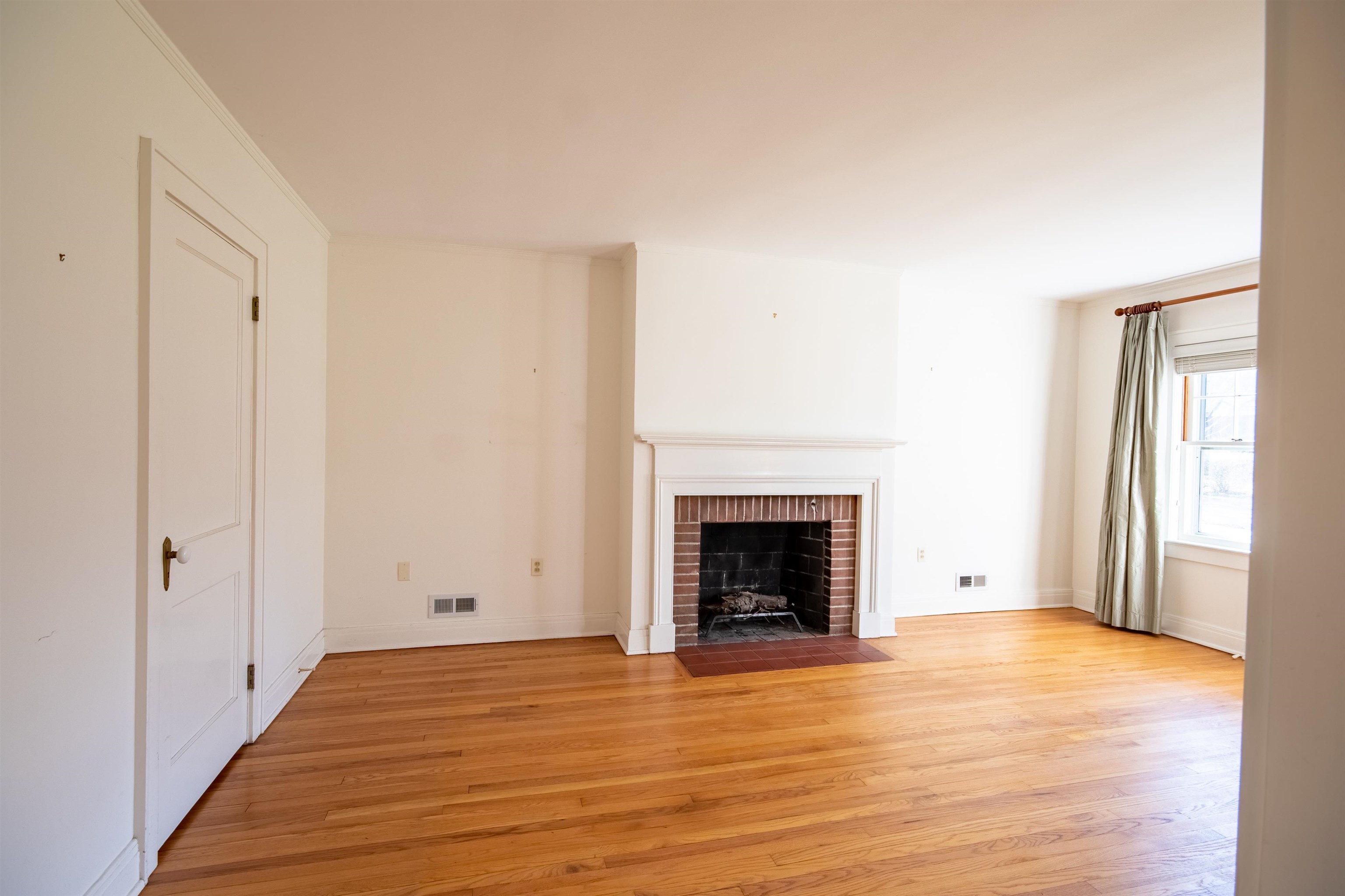128 Summit Street Burlington, VT 05401 - Photo 7 of 37 Gallery Image 7