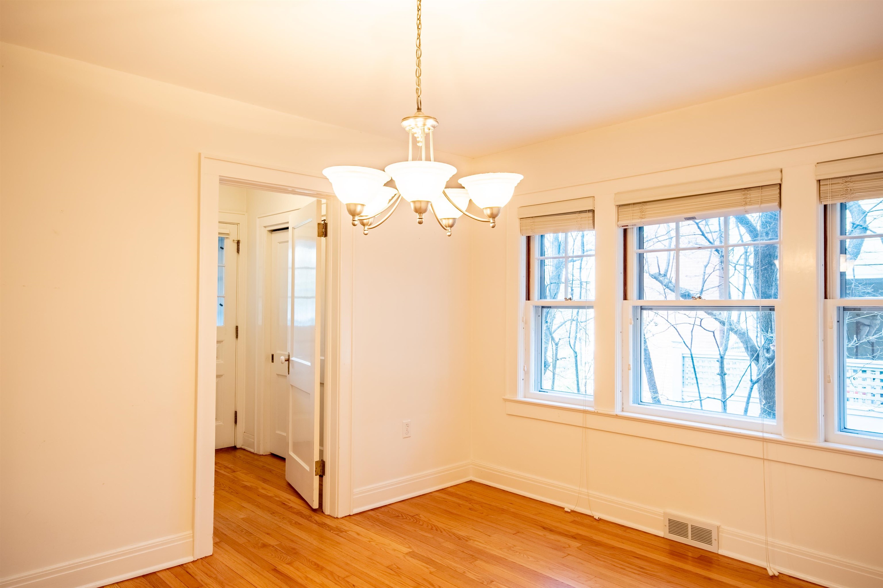 128 Summit Street Burlington, VT 05401 - Photo 10 of 37 Gallery Image 10