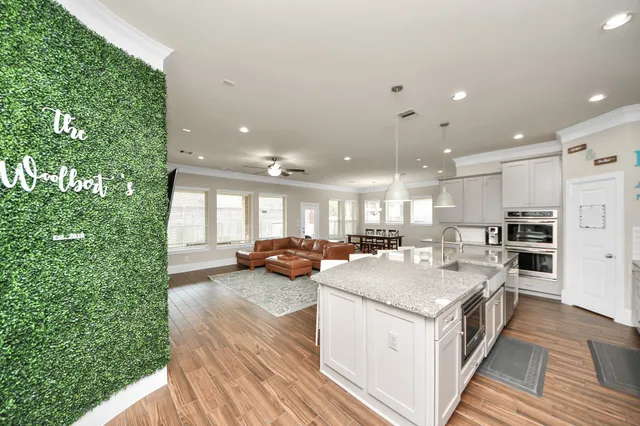 $580,000 | 31201 Redwood Manor Court, Spring, TX 77386