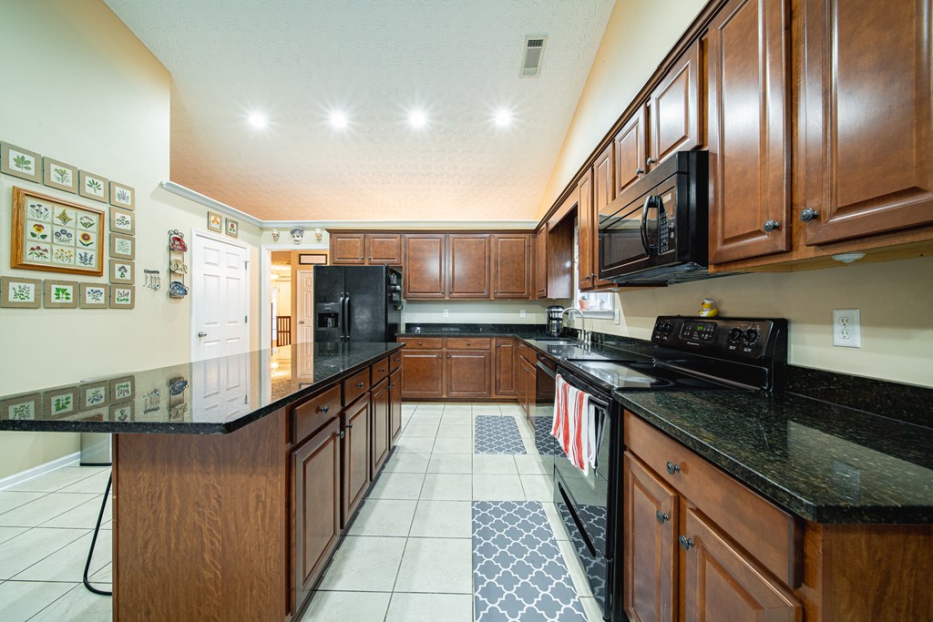 8 Springwood Court Phenix City, AL 36870 - Photo 13 of 49