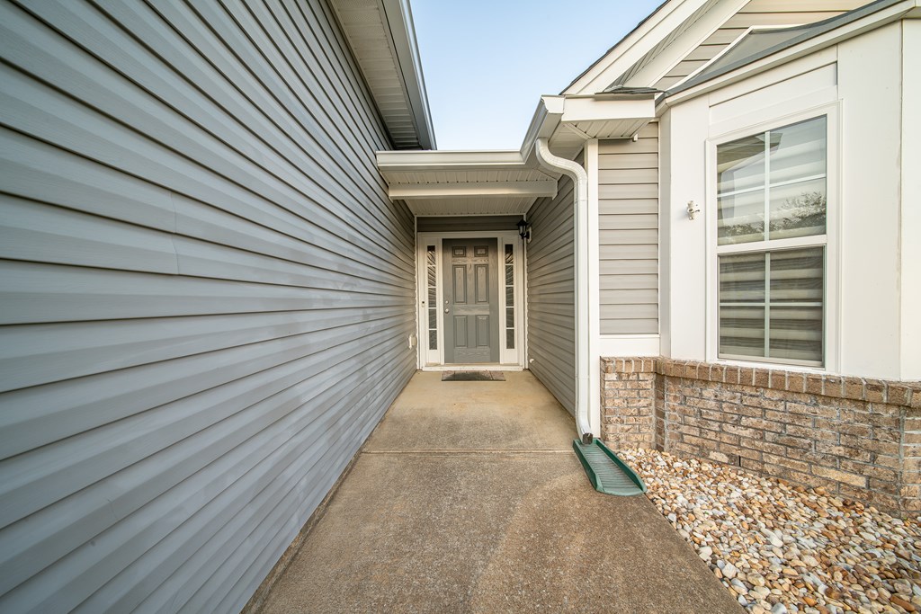 8 Springwood Court Phenix City, AL 36870 - Photo 6 of 49