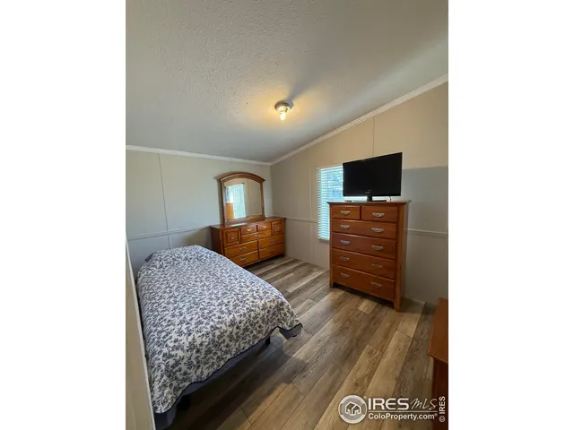 a view of a workspace with furniture