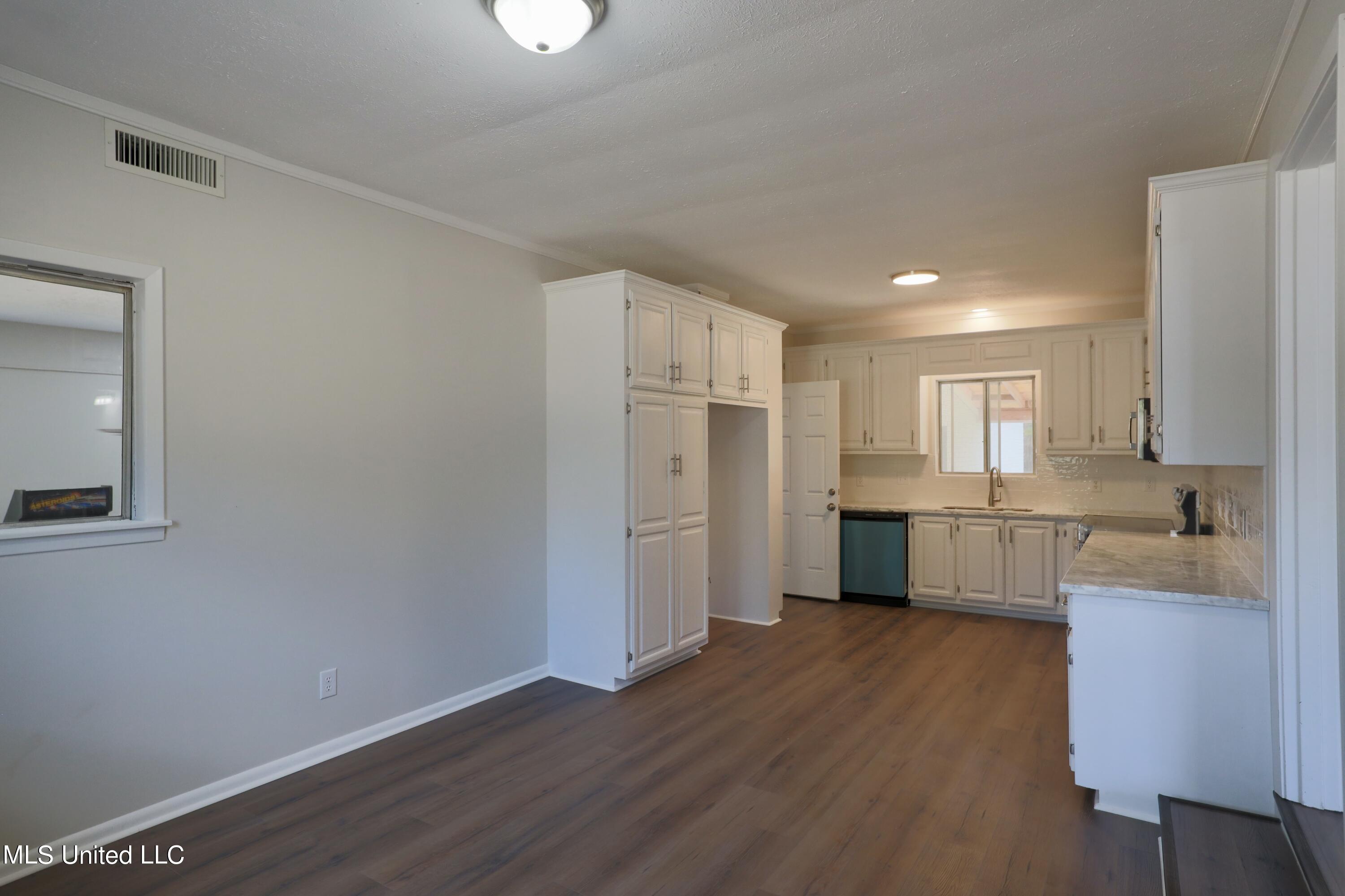 132 McRaven Road Clinton, MS 39056 - Photo 5 of 23 GII_9751