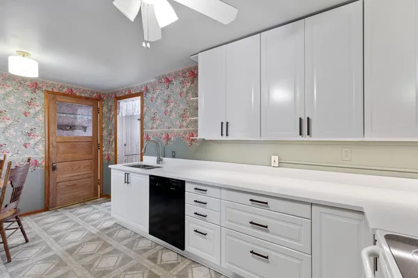 $173,000 | 404 South McKenzie Street South, Adrian, MI 49221