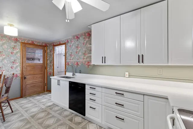 $199,000 | 404 South McKenzie Street South, Adrian, MI 49221