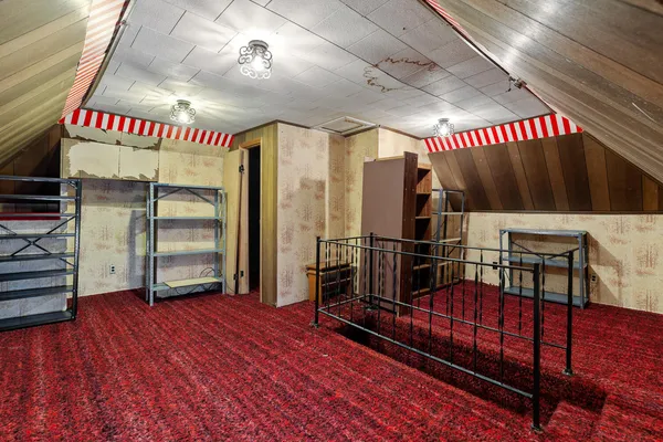 $173,000 | 404 South McKenzie Street South, Adrian, MI 49221