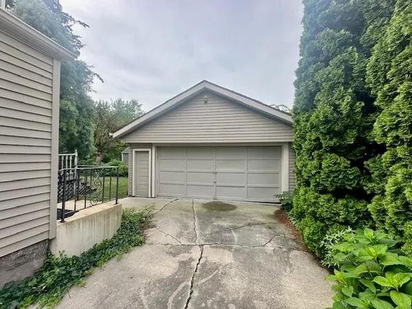 $173,000 | 404 South McKenzie Street South, Adrian, MI 49221