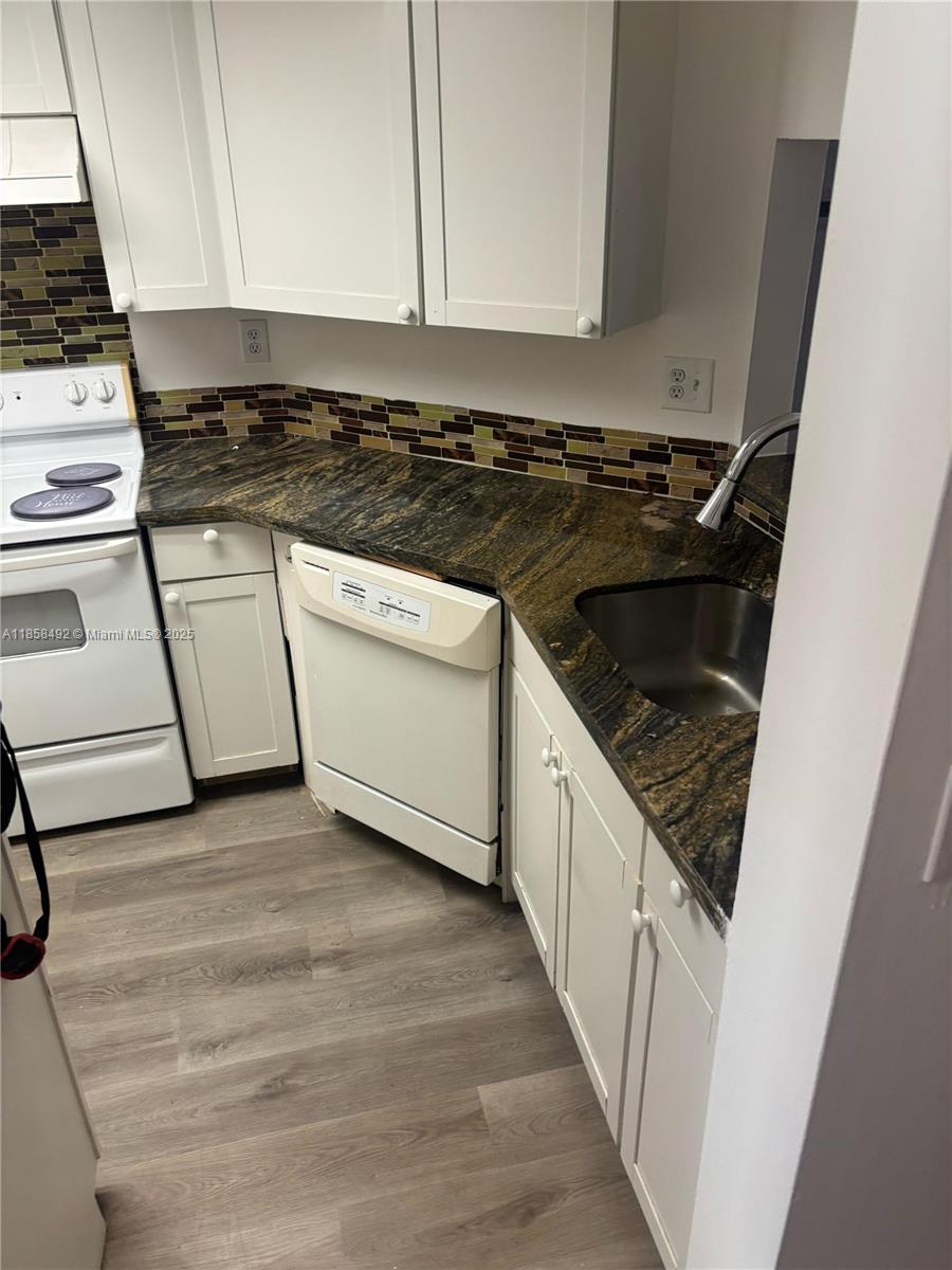 2837 North Course Drive, Unit 103 Pompano Beach, FL 33069 - Photo 5 of 13