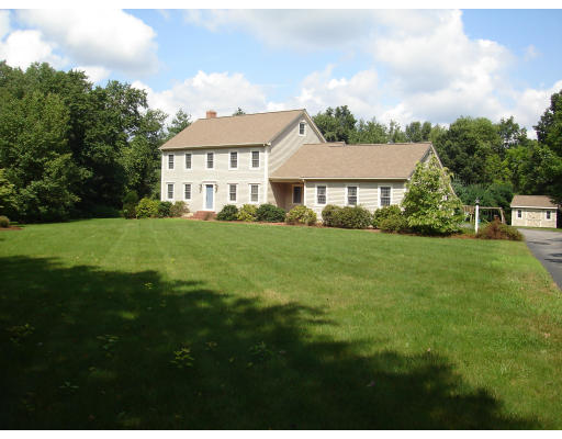 25 Pierce Road Sutton, MA 01590 - Photo 3 of 11 Gallery Image 3