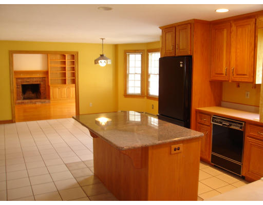 25 Pierce Road Sutton, MA 01590 - Photo 6 of 11 Gallery Image 6
