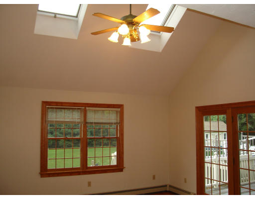 25 Pierce Road Sutton, MA 01590 - Photo 8 of 11 Gallery Image 8