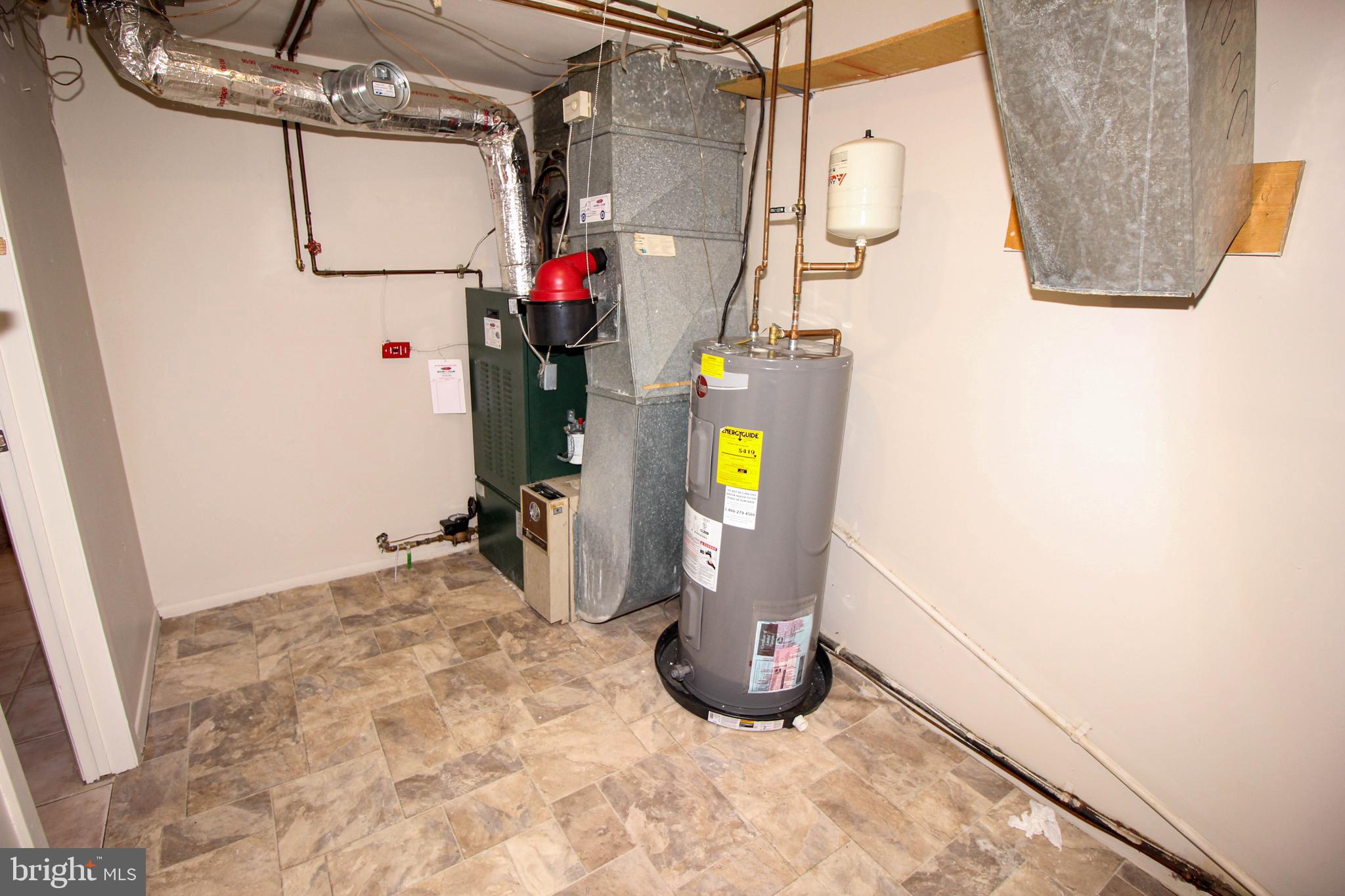 814 Dunbury Road Fairless Hills, PA 19030 - Photo 27 of 30 Utility room
