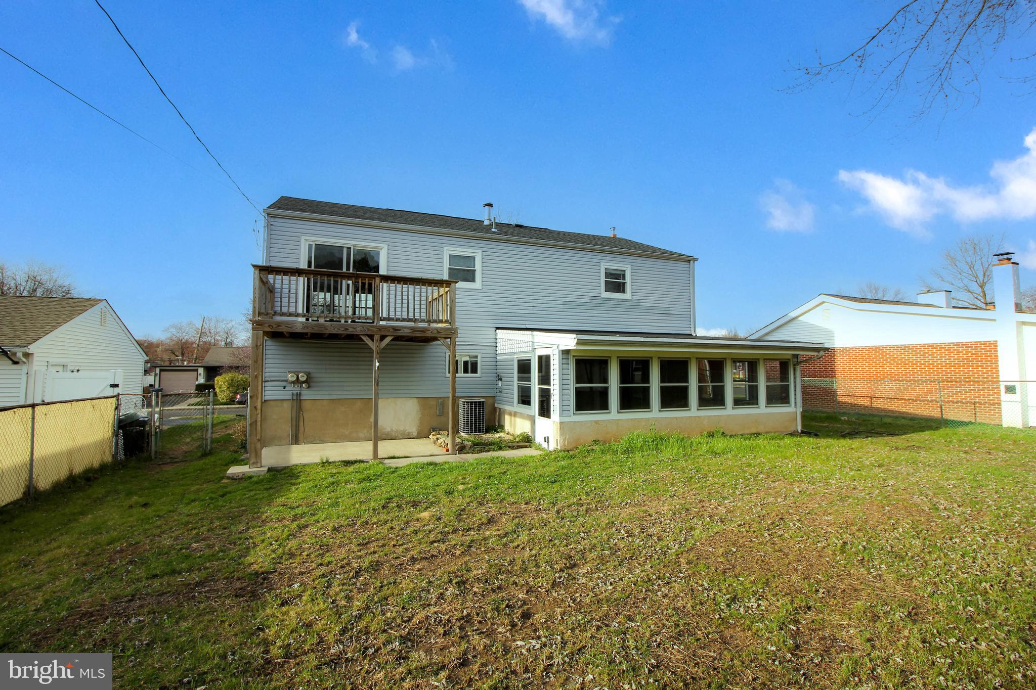814 Dunbury Road Fairless Hills, PA 19030 - Photo 5 of 30 Back