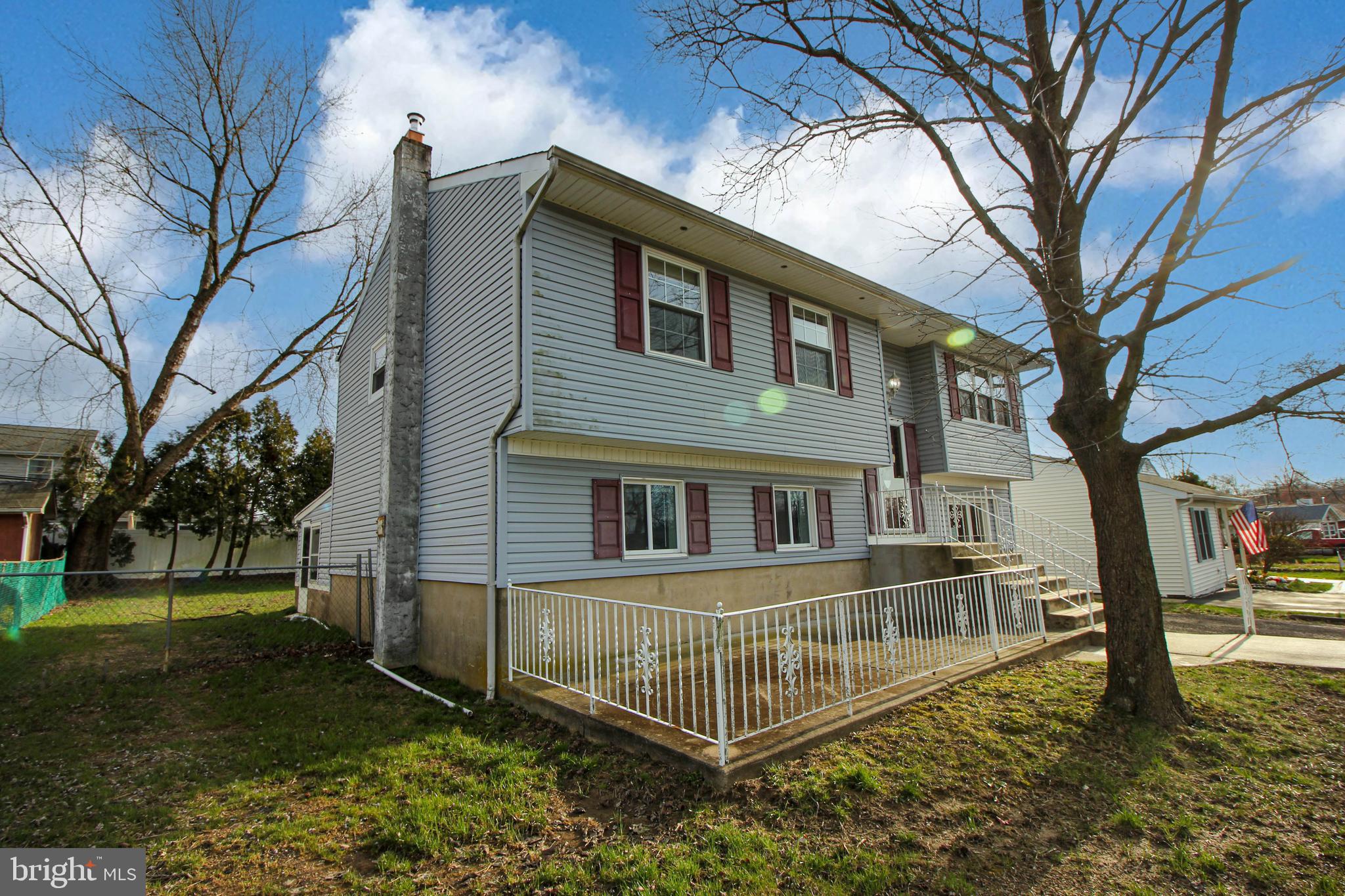 814 Dunbury Road Fairless Hills, PA 19030 - Photo 6 of 30 Side