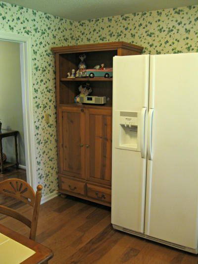 2826 Nile Road Chattanooga, TN 37421 - Photo 21 of 23 Pantry hutch stays
