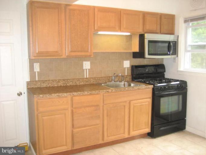 2232 Southorn Road Middle River, MD 21220 - Photo 3 of 19 Kitchen