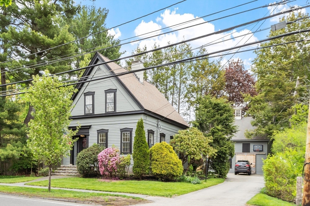 77 Centre Street Danvers, MA 01923 - Photo 1 of 41