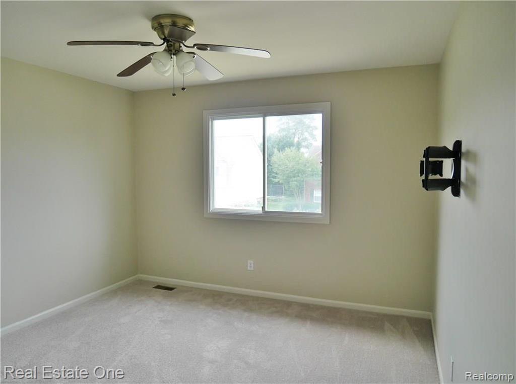 2592 Brilliance Rochester Hills, MI 48309 - Photo 16 of 28