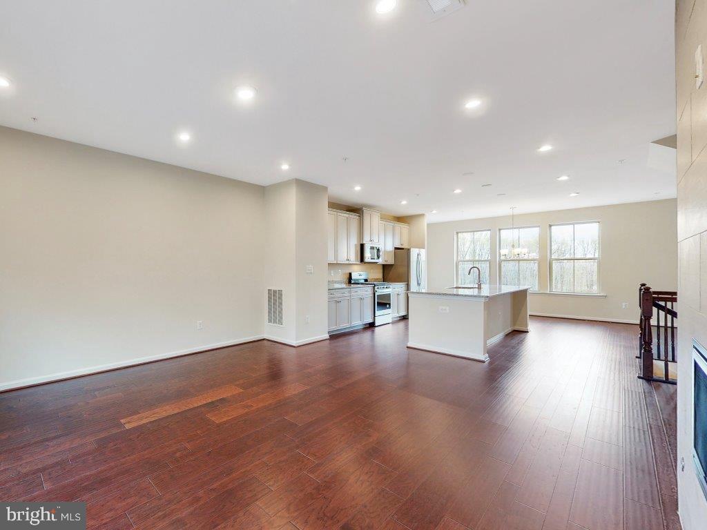 3060 Bretons Ridge Way Hanover, MD 21076 - Photo 3 of 8 Gallery Image 3