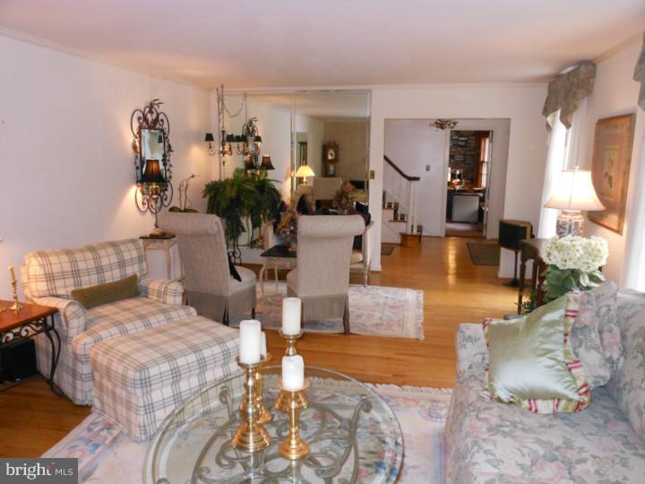 721 Walker Road Wayne, PA 19087 - Photo 2 of 18 Living Room