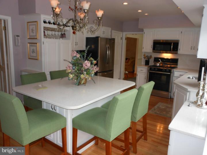 721 Walker Road Wayne, PA 19087 - Photo 6 of 18 Kitchen