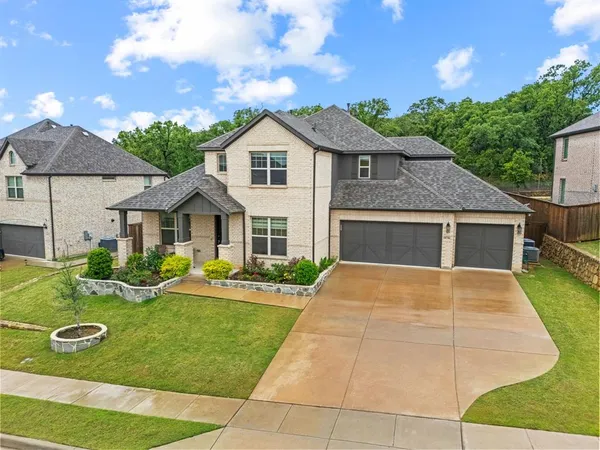 $800,000 | 10736 Smoky Oak Trail, Argyle, TX 76226