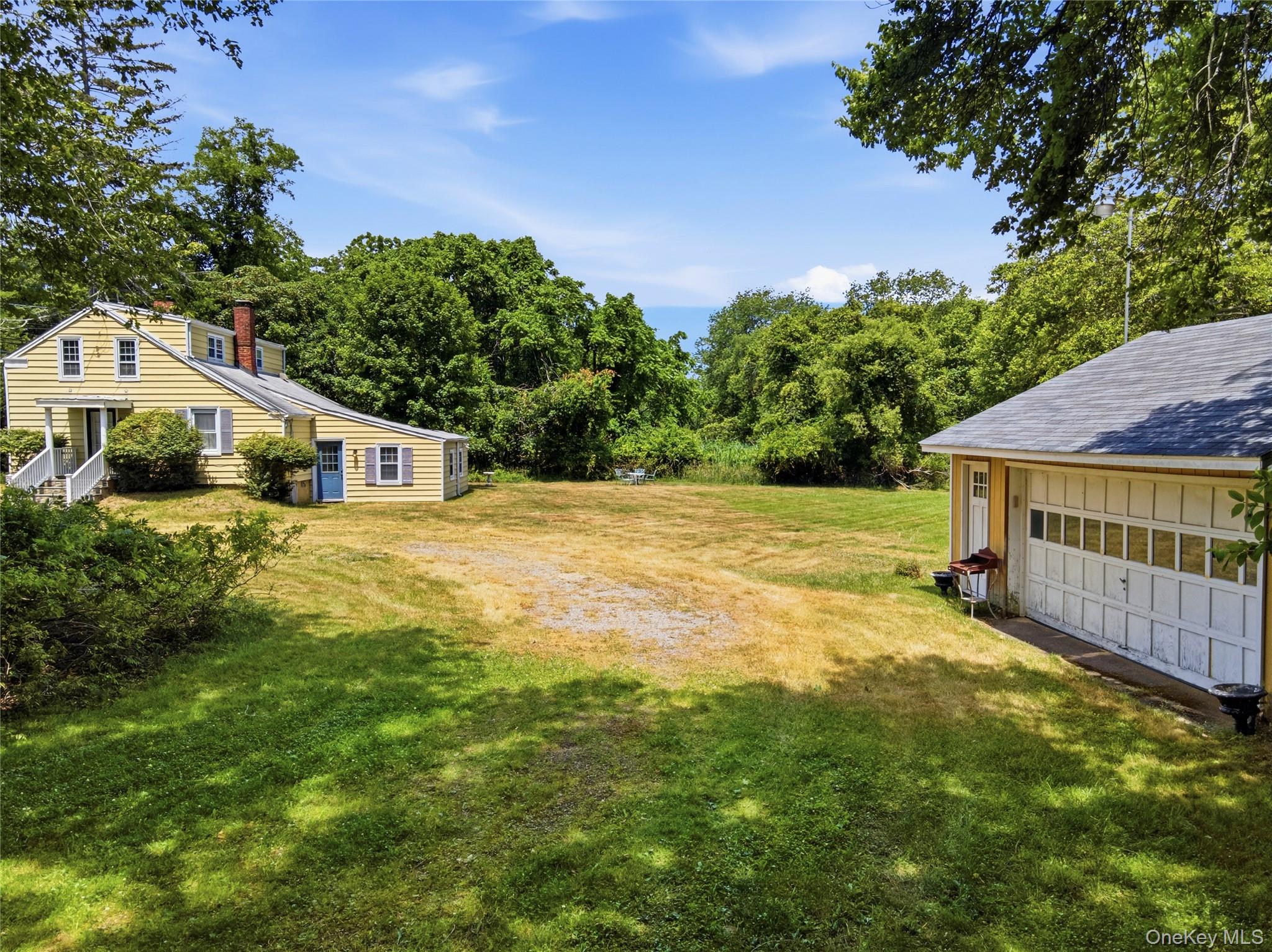 1680 North Sea Road Southampton, NY 11968 - Photo 2 of 45