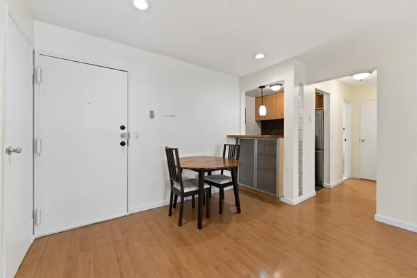 $1,900 | 7117 Park Avenue, Unit A4, West New York, NJ 07093