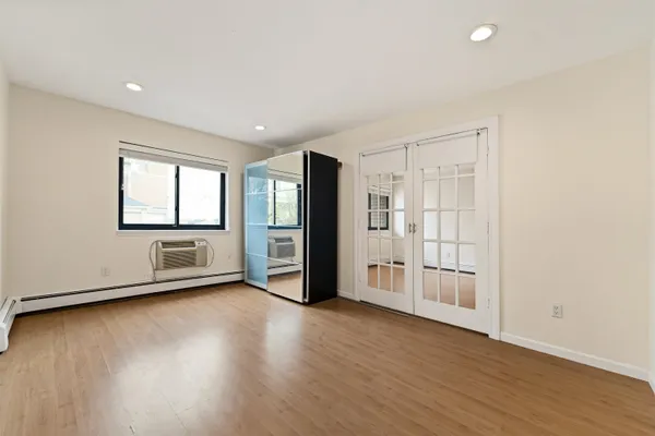 $1,900 | 7117 Park Avenue, Unit A4, West New York, NJ 07093