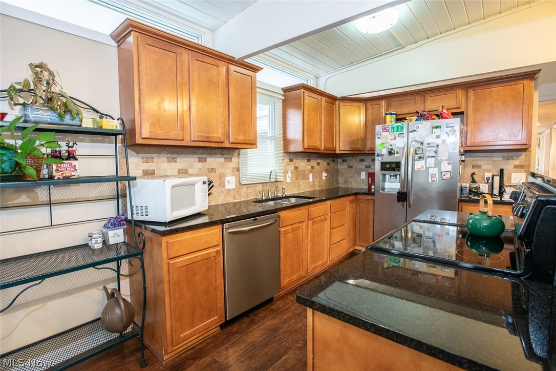 13687 Atlantic Road Strongsville, OH 44149 - Photo 3 of 29 Gallery Image 3