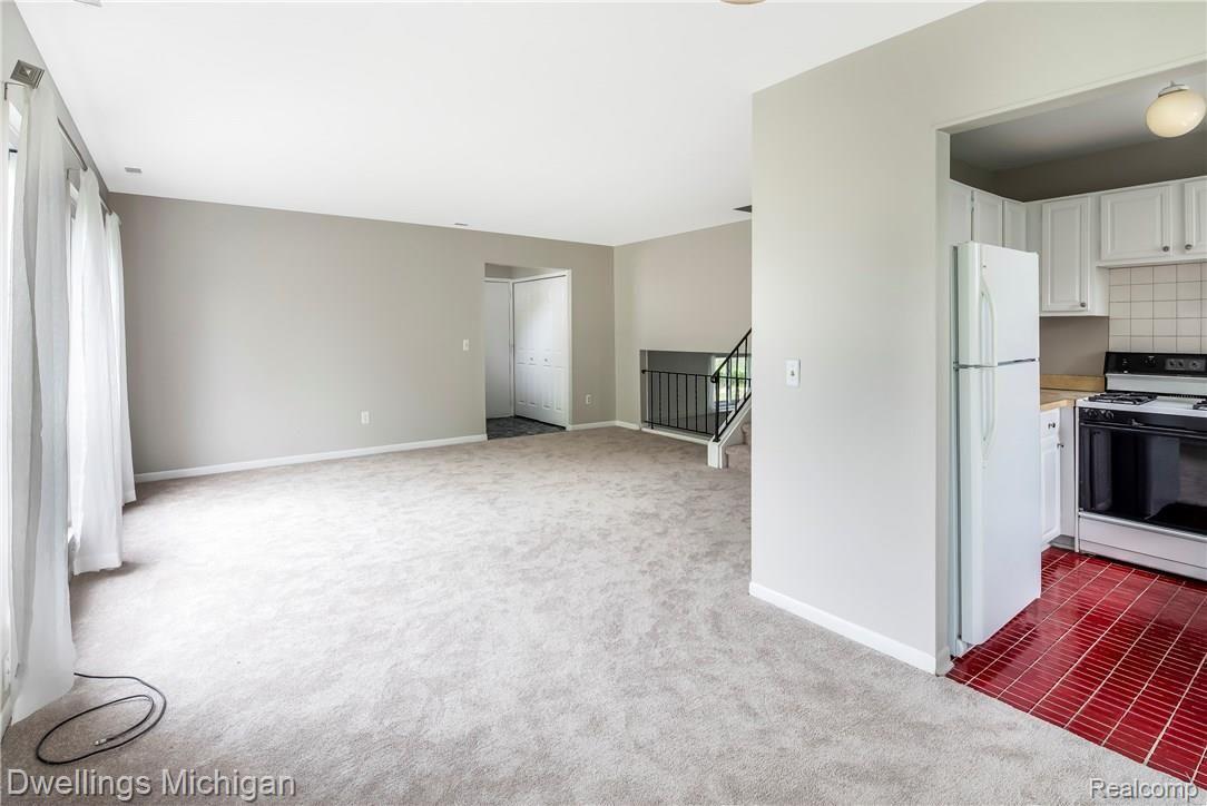 42044 Saltz Road Canton, MI 48187 - Photo 7 of 19 42044-Saltz-rd-Canton-mi-48187-windowstill-14.jpg