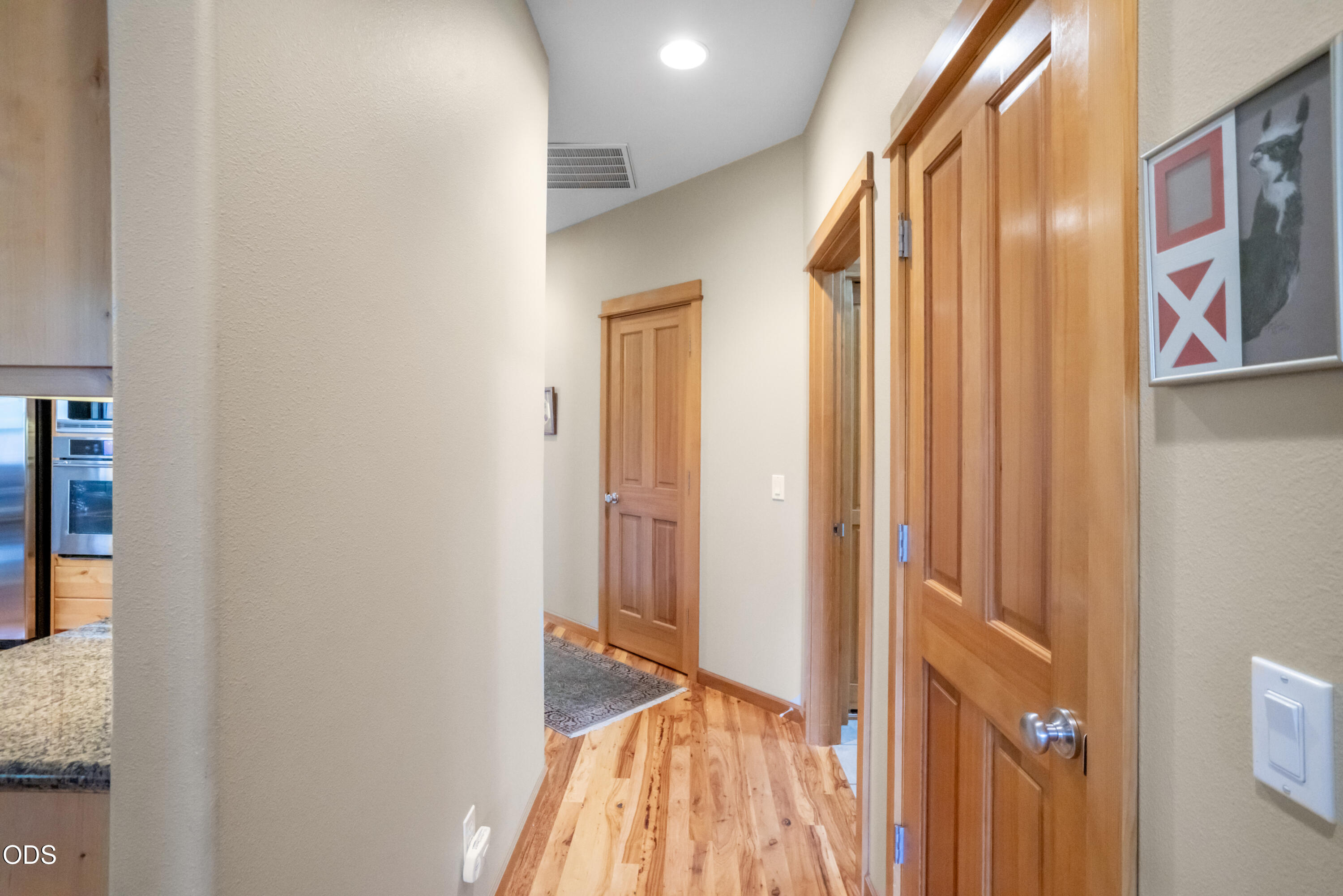 3571 Southwest 36th Place Redmond, OR 97756 - Photo 18 of 39