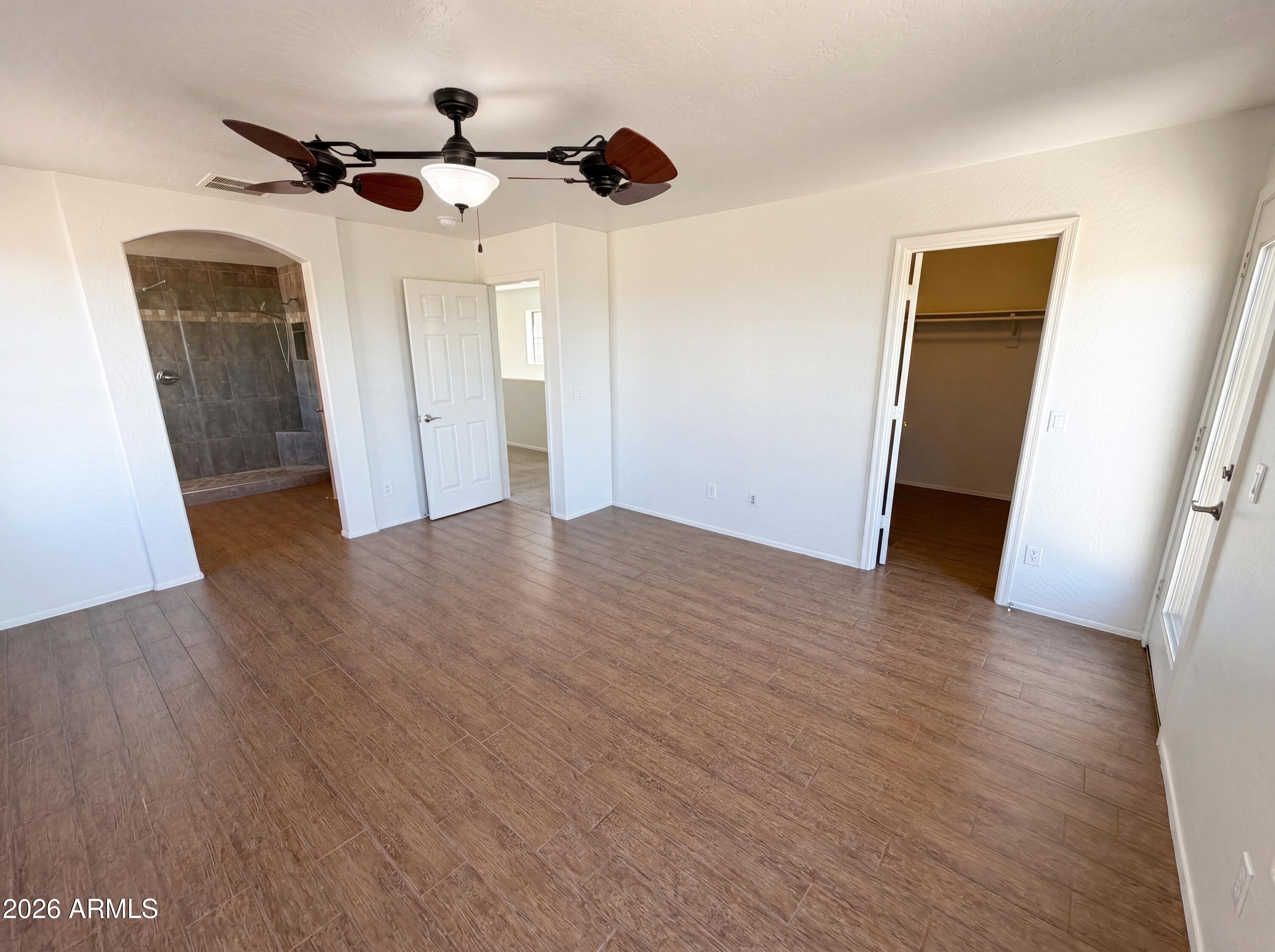 2513 West Florentine Road Phoenix, AZ 85086 - Photo 4 of 38