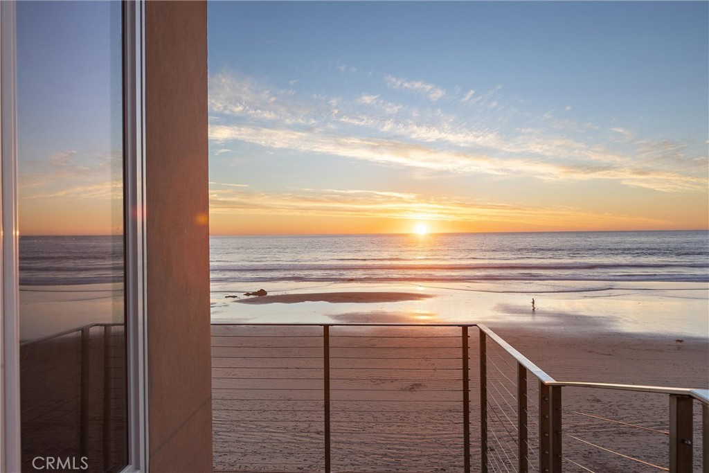 3352 Studio Drive Cayucos, CA 93430 - Photo 24 of 55 a view of a room