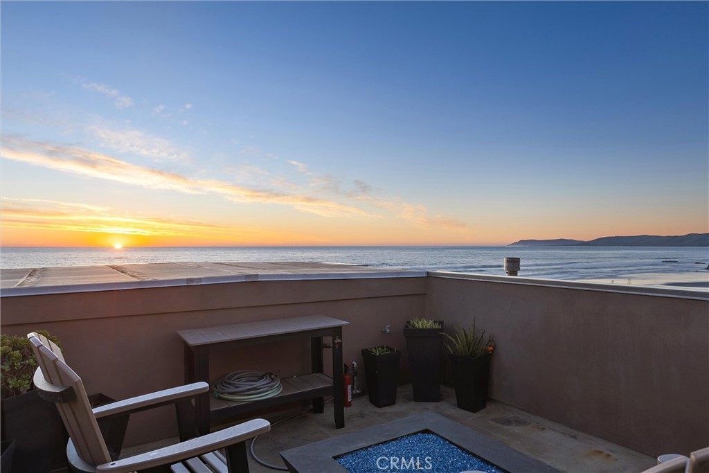 3352 Studio Drive Cayucos, CA 93430 - Photo 37 of 55 a view of swimming pool with furniture