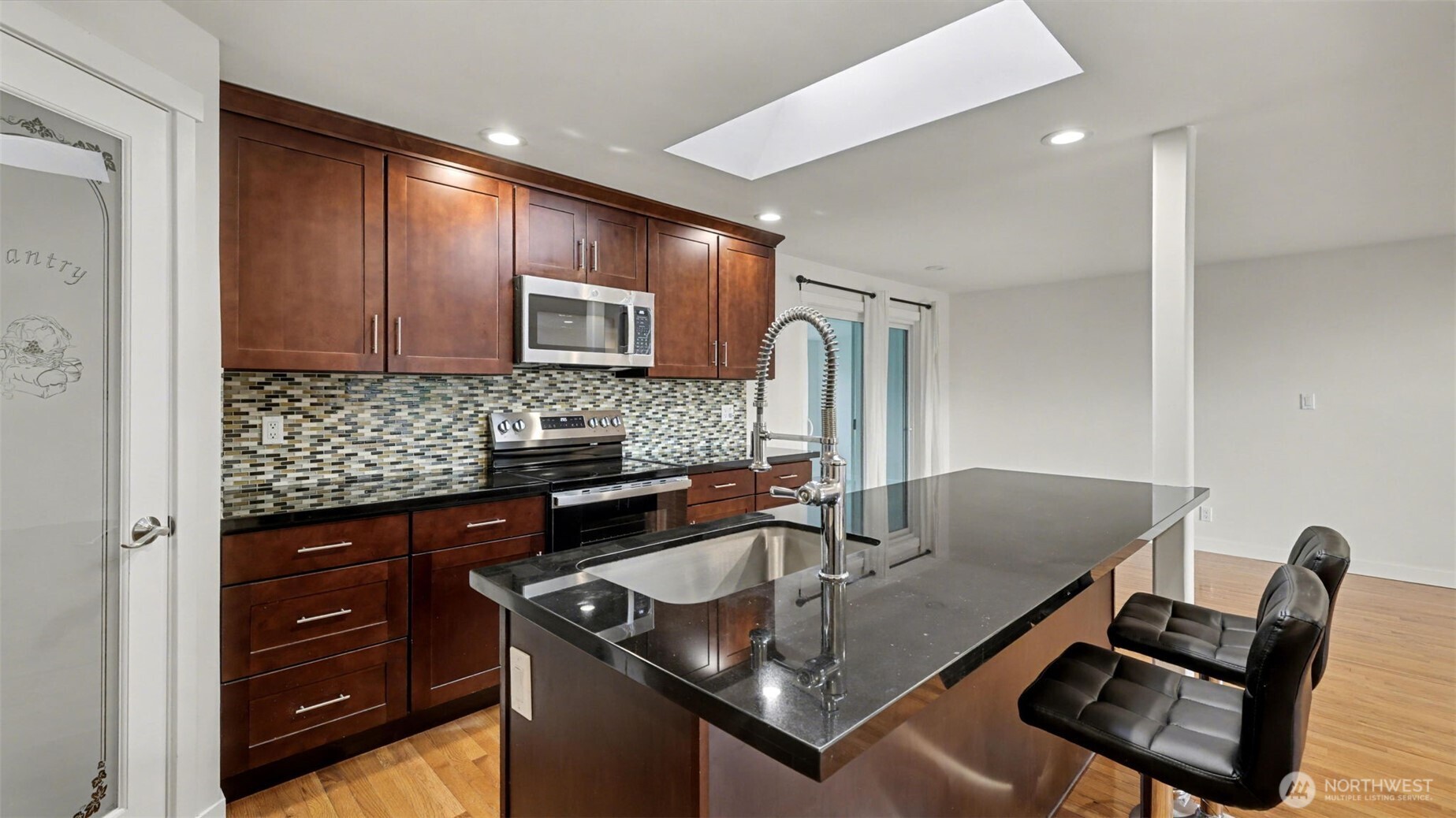 2200 Northeast 12th Street Renton, WA 98056 - Photo 11 of 39