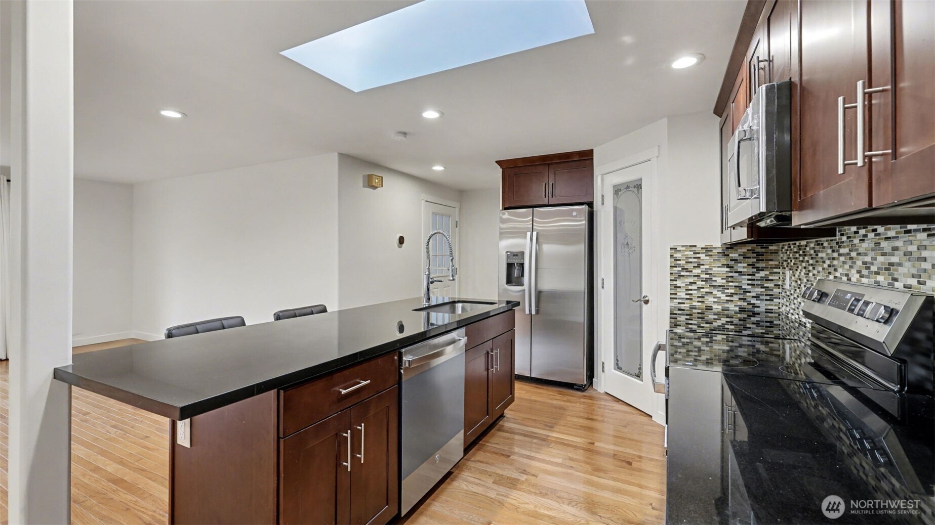 2200 Northeast 12th Street Renton, WA 98056 - Photo 13 of 39