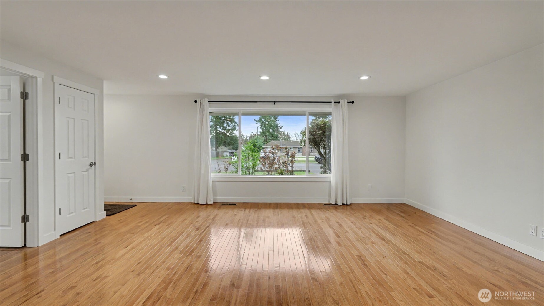 2200 Northeast 12th Street Renton, WA 98056 - Photo 7 of 39