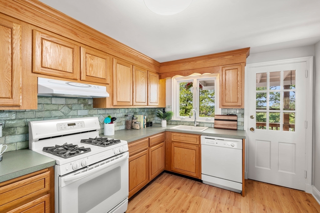 44 Sunset Hill Road Boston, MA 02132 - Photo 9 of 35 Gallery Image 9
